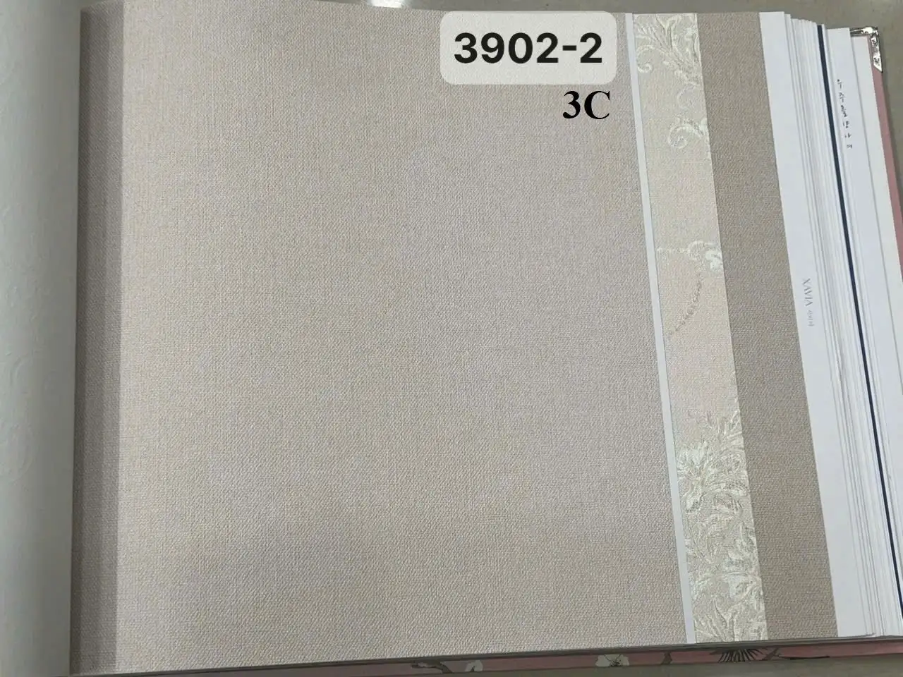 Giấy dán tường giá rẽ: Cơ hội tuyệt vời cho không gian sống 45 Giấy dán tường giá rẽ: Cơ hội tuyệt vời cho không gian sống