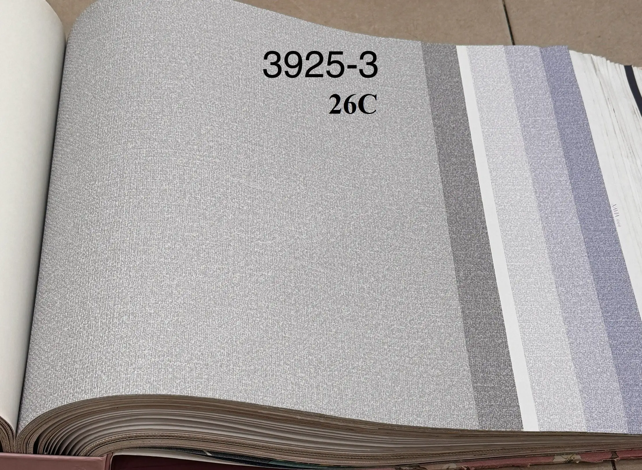 Giấy dán tường giá rẽ: Cơ hội tuyệt vời cho không gian sống 7 Giấy dán tường giá rẽ: Cơ hội tuyệt vời cho không gian sống