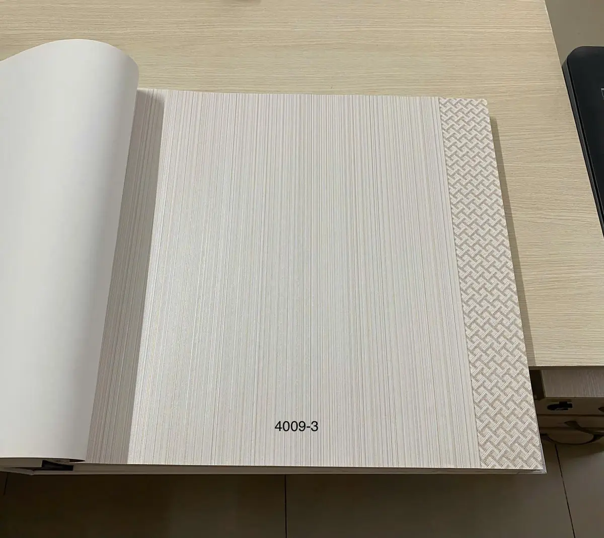 AURORA 4009-3 2 AURORA 4009-3 - Ảnh thực tế